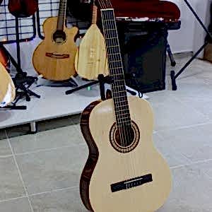 Deniz Müzik Merkezi: Piyano Kursu, Gitar Kursu, Keman Kursu, Bağlama Kursu